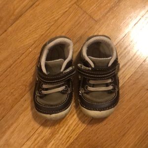❣️5for$20❣️ Stride Rite first shoes soft sz 5W
